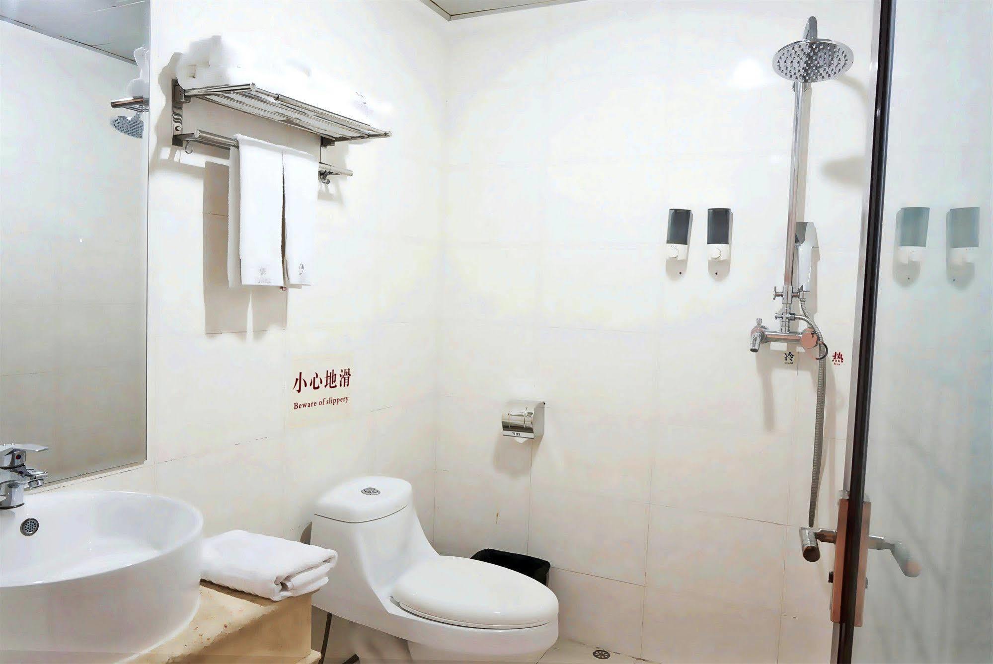 Zhongda Jindu Hotel Canton Esterno foto